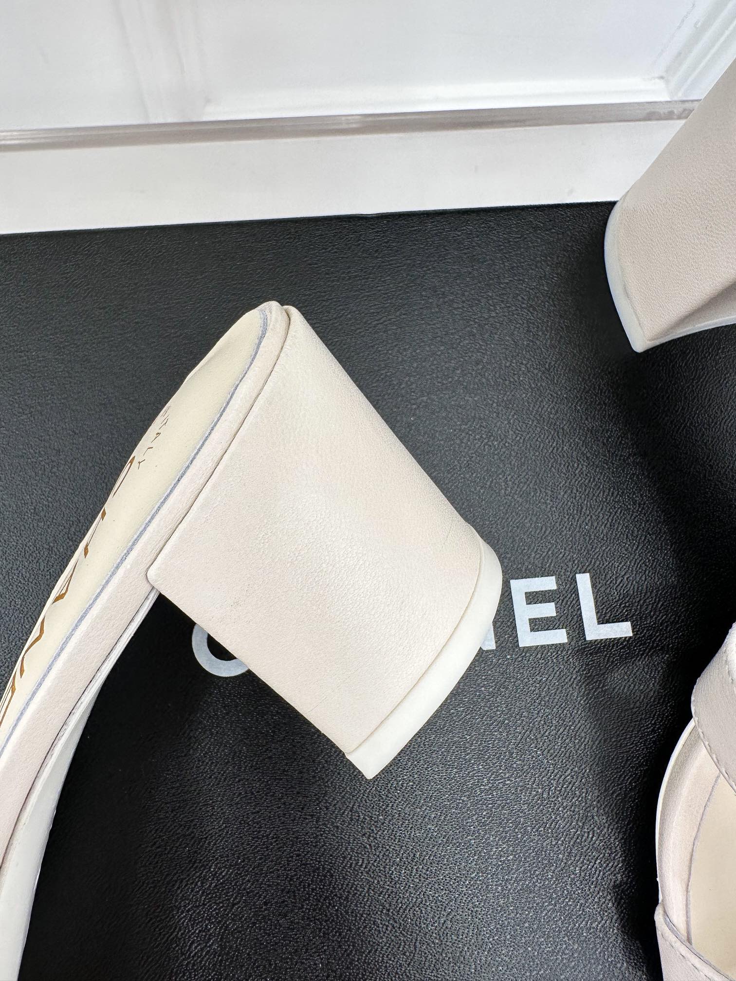 Luxury Shoes Sandals - CHL - 233