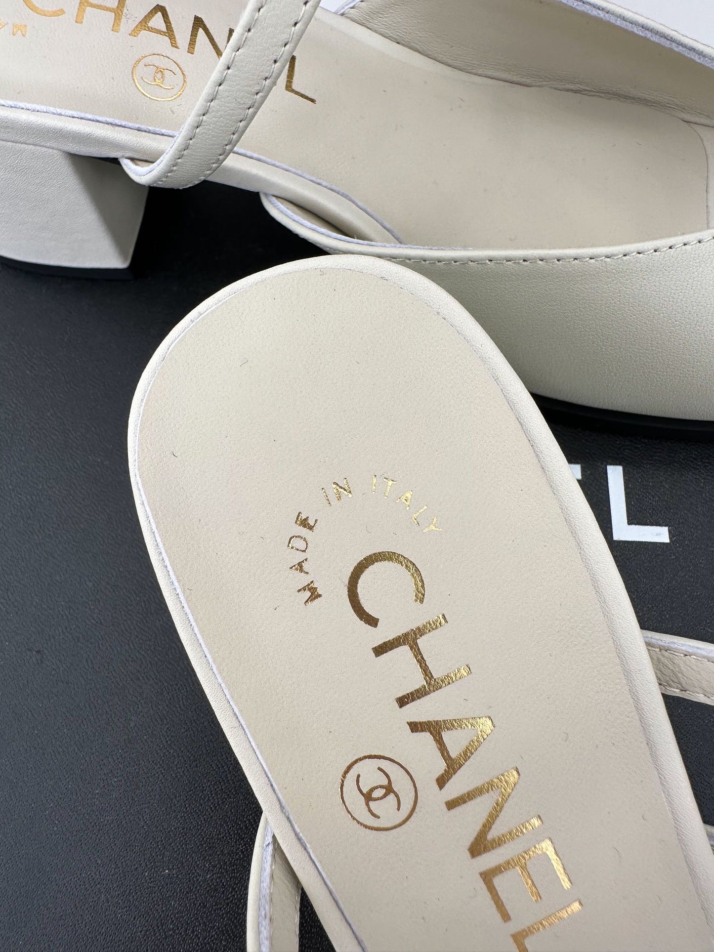 Luxury Shoes Sandals - CHL - 243