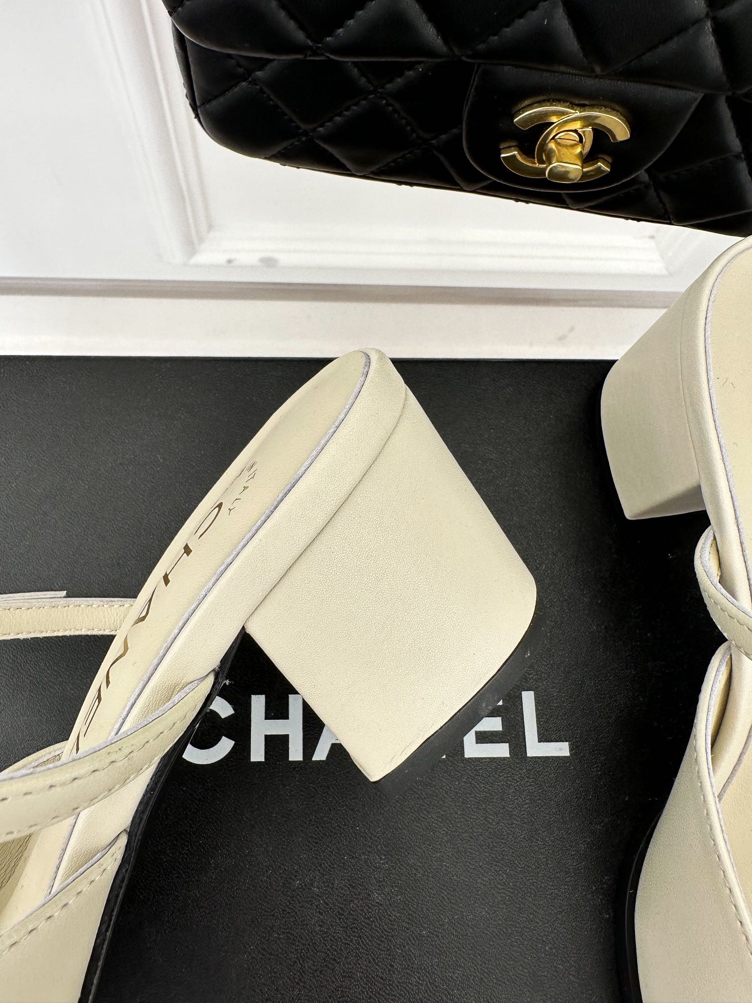 Luxury Shoes Sandals - CHL - 243