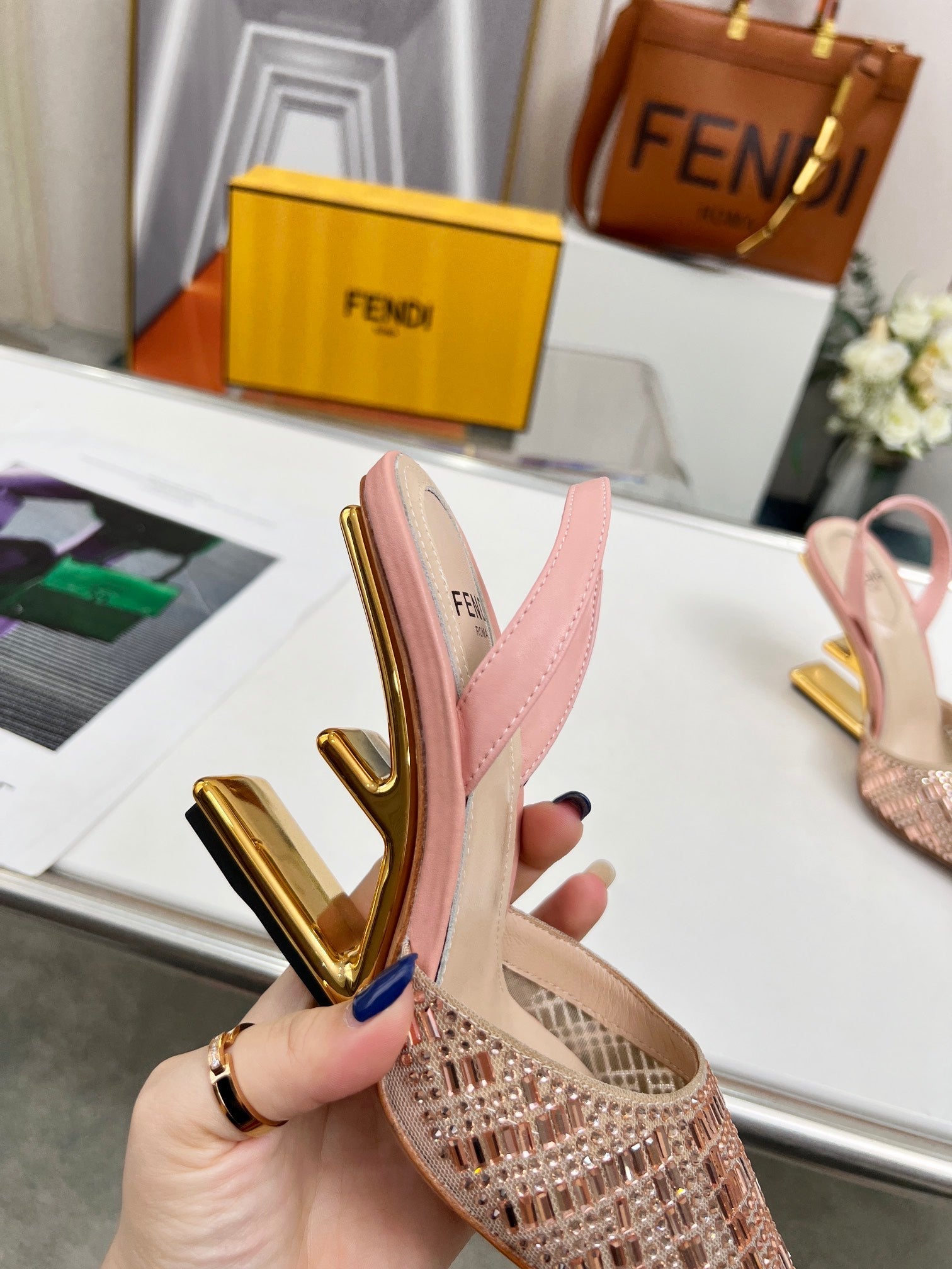 Luxury Shoes - FED - 077