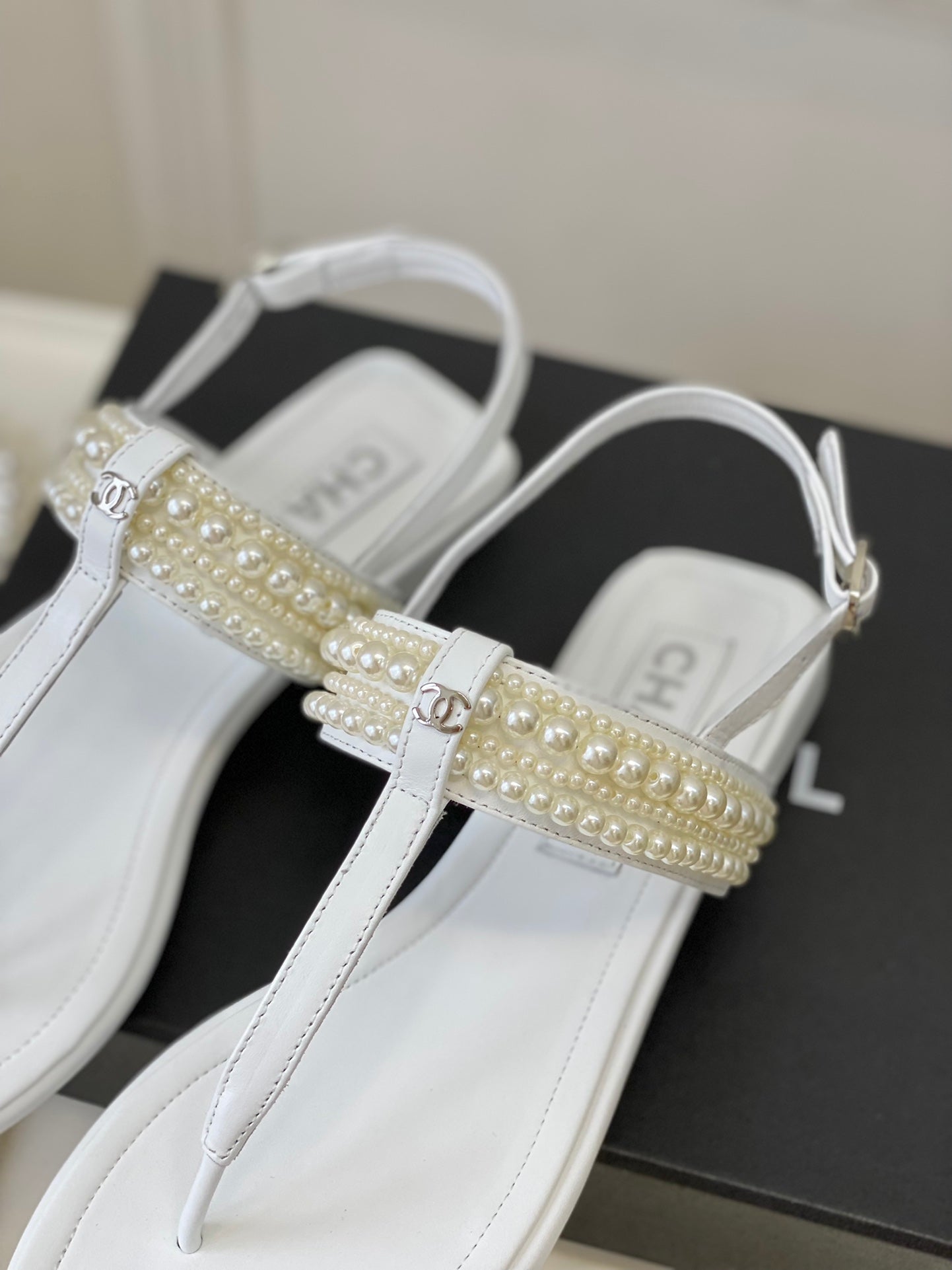 Luxury Shoes Sandals - CHL - 185
