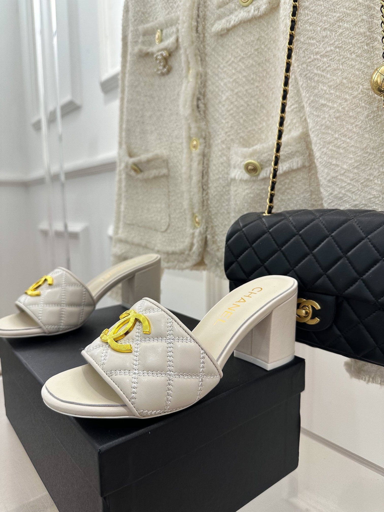 Luxury Shoes Sandals - CHL - 197