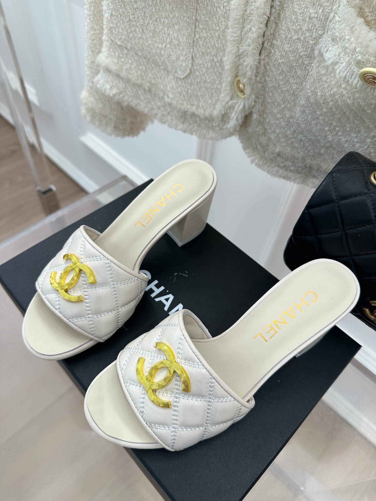 Luxury Shoes Sandals - CHL - 197