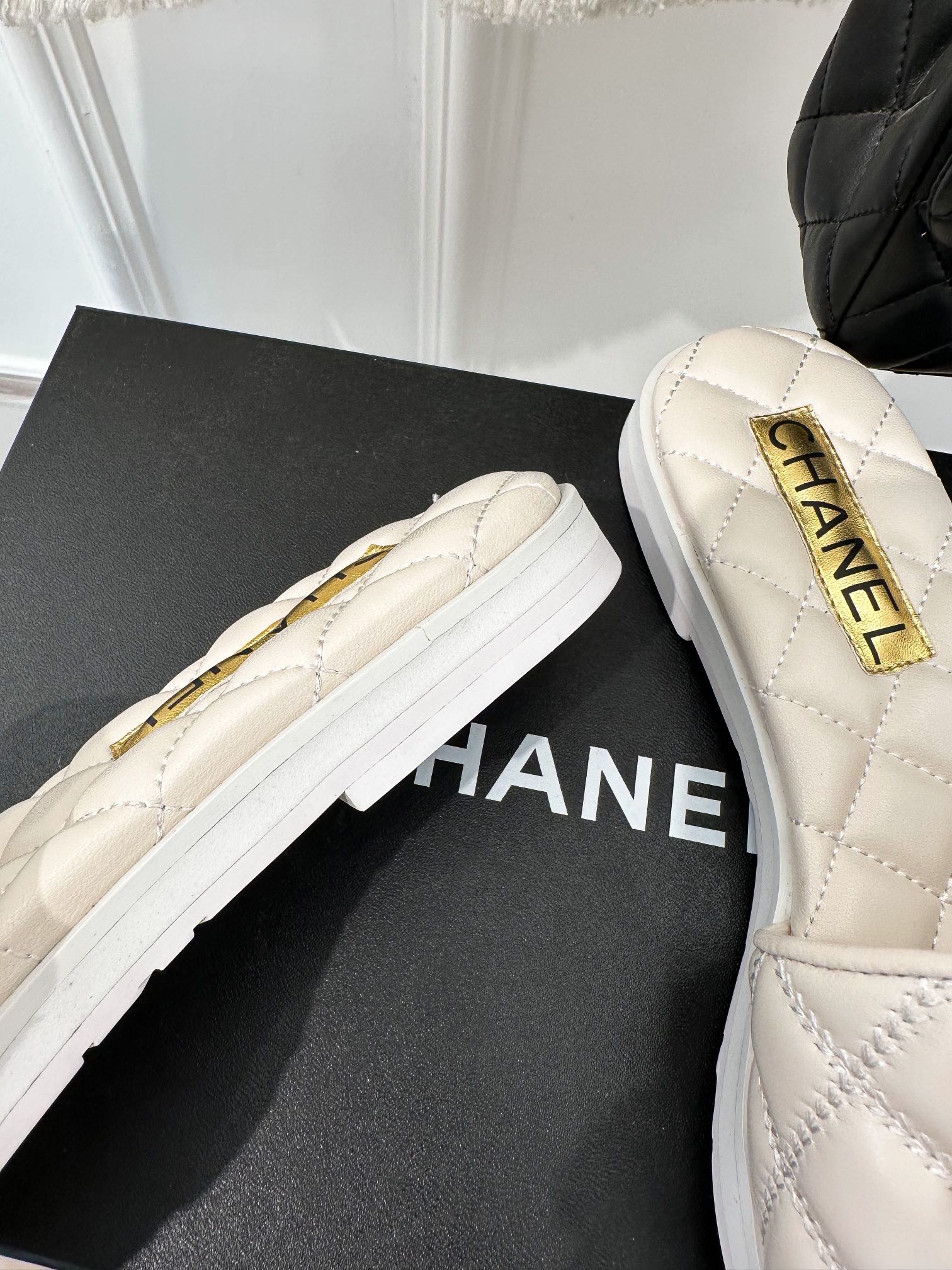 Luxury Shoes Sandals - CHL - 200