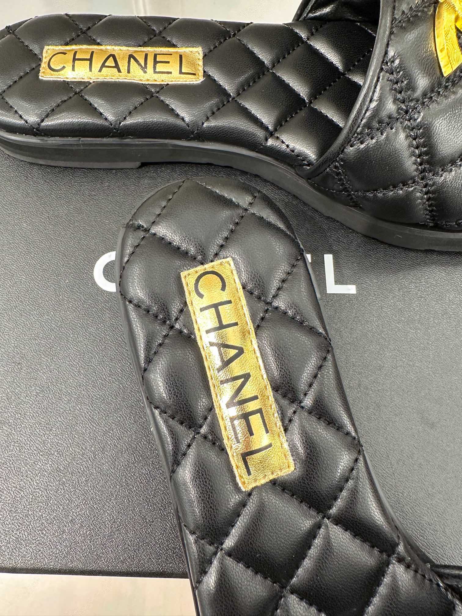 Luxury Shoes Sandals - CHL - 202