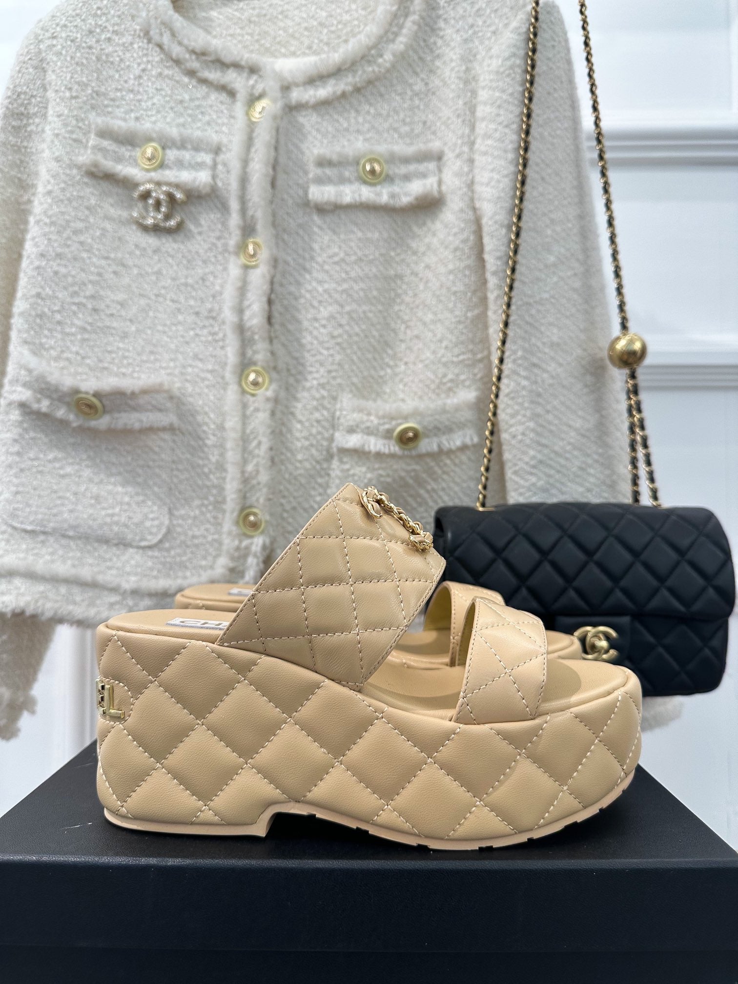 Luxury Shoes Sandals - CHL - 195