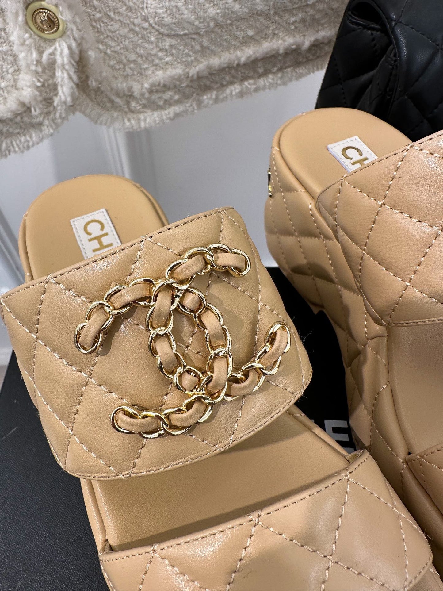 Luxury Shoes Sandals - CHL - 195