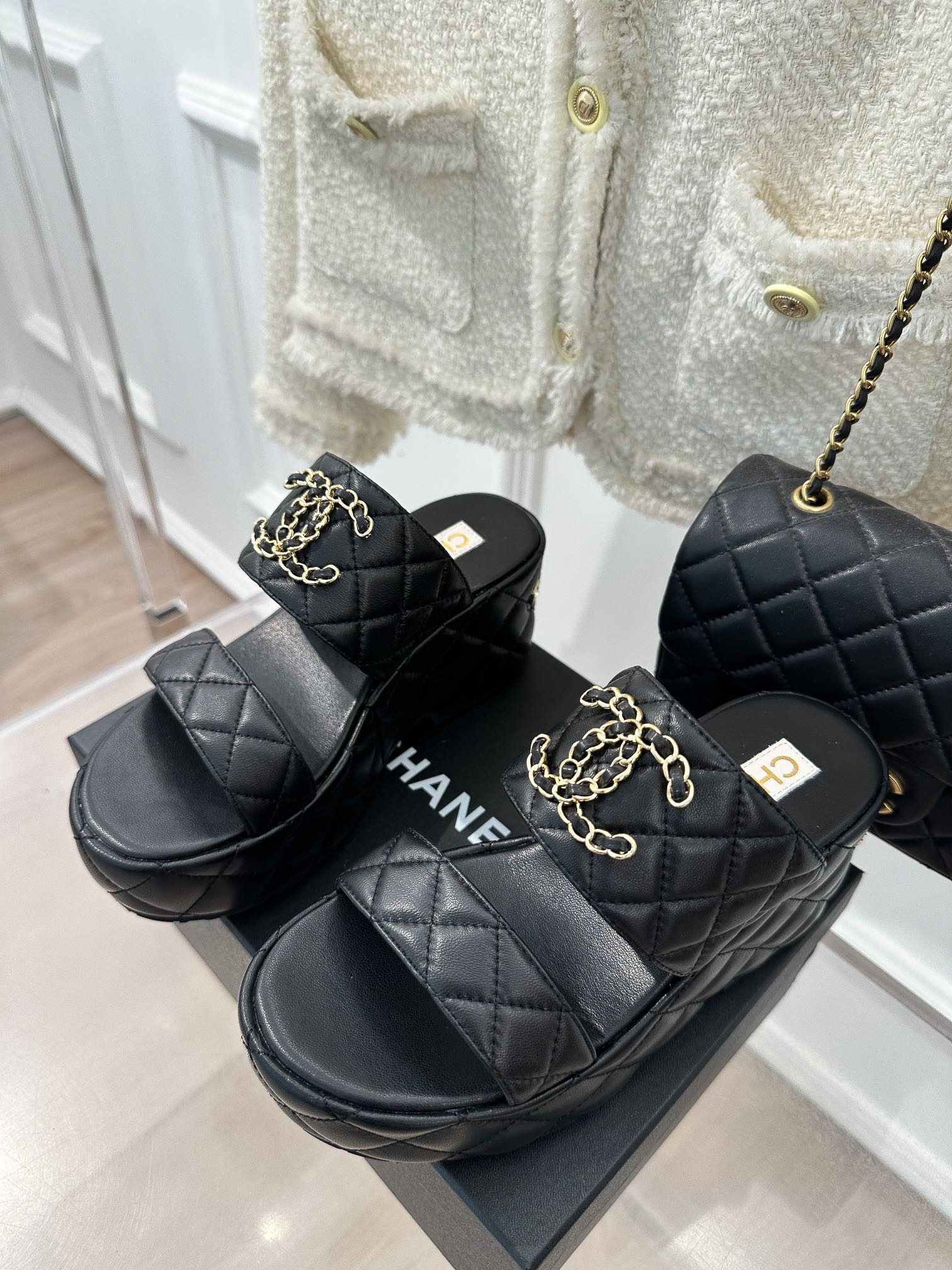 Luxury Shoes Sandals - CHL - 196