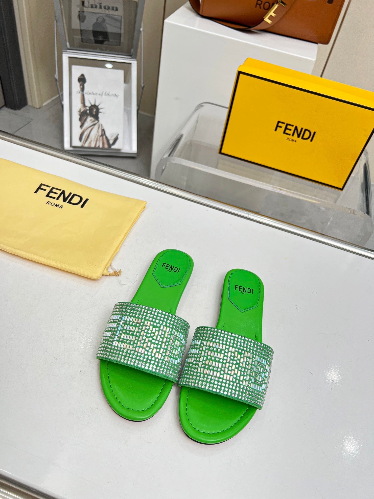 Luxury Shoes - FED - 072