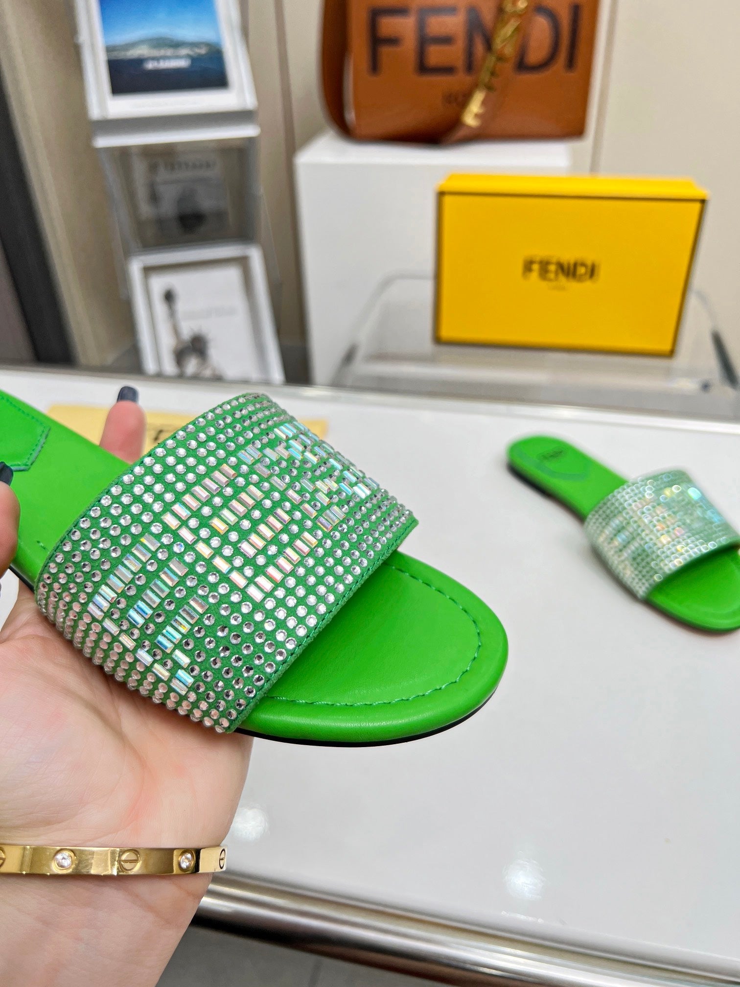 Luxury Shoes - FED - 072