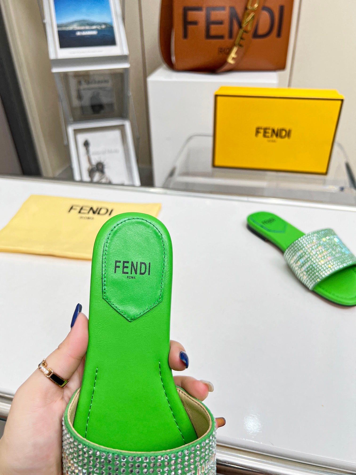 Luxury Shoes - FED - 072