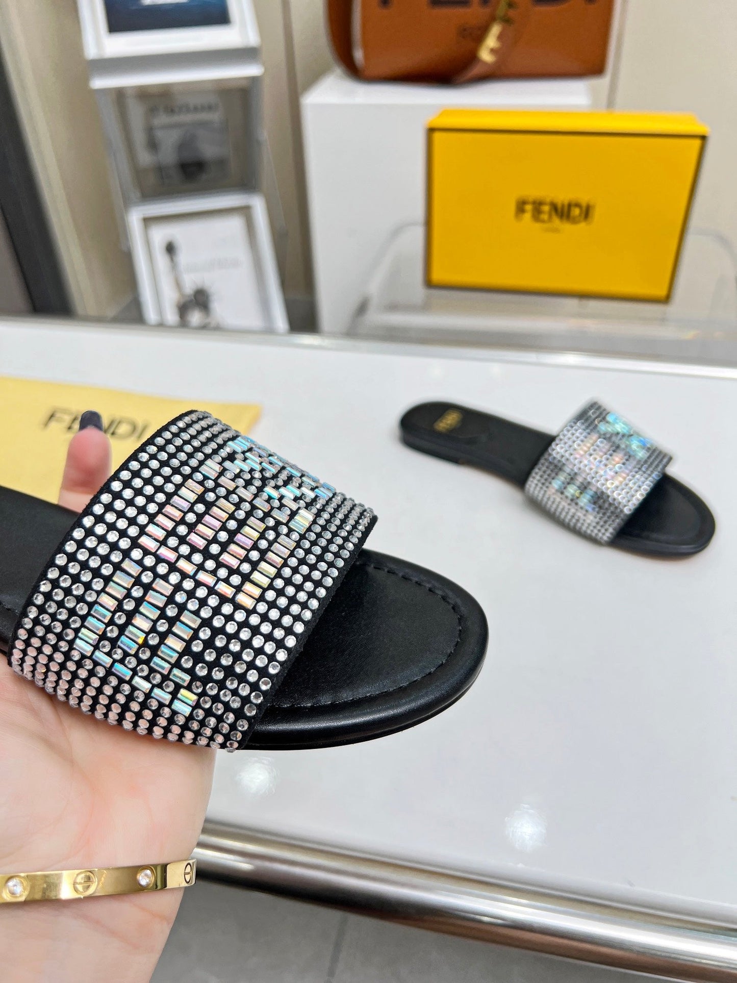 Luxury Shoes - FED - 071