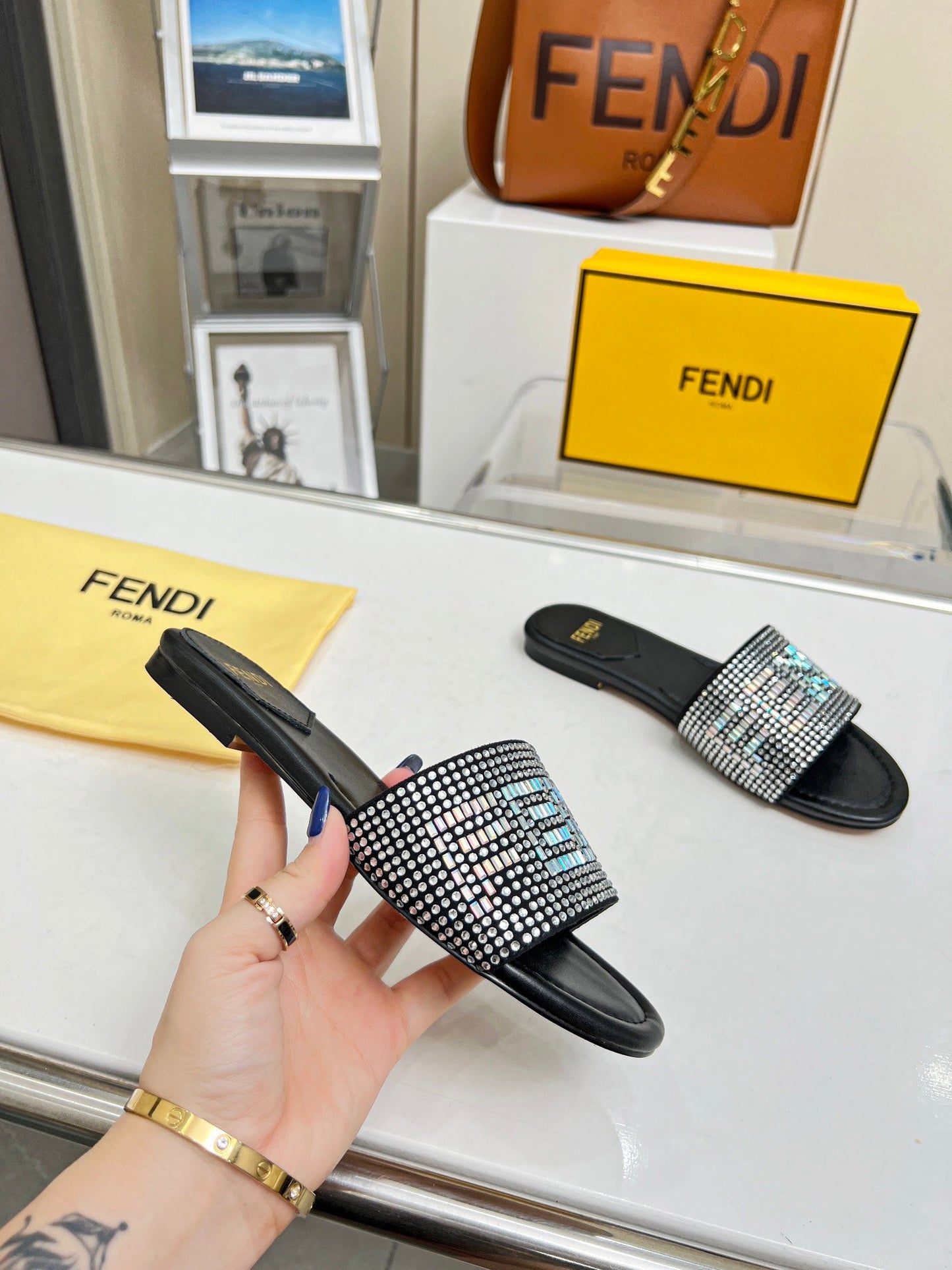 Luxury Shoes - FED - 071