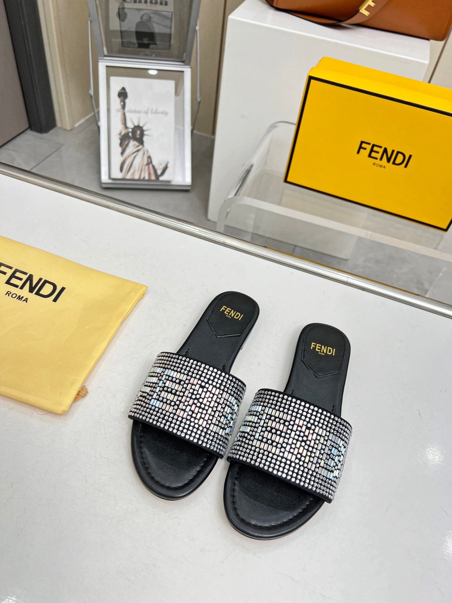 Luxury Shoes - FED - 071