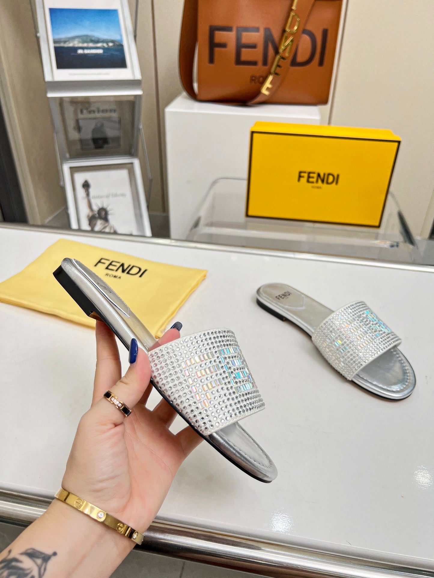 Luxury Shoes - FED - 070