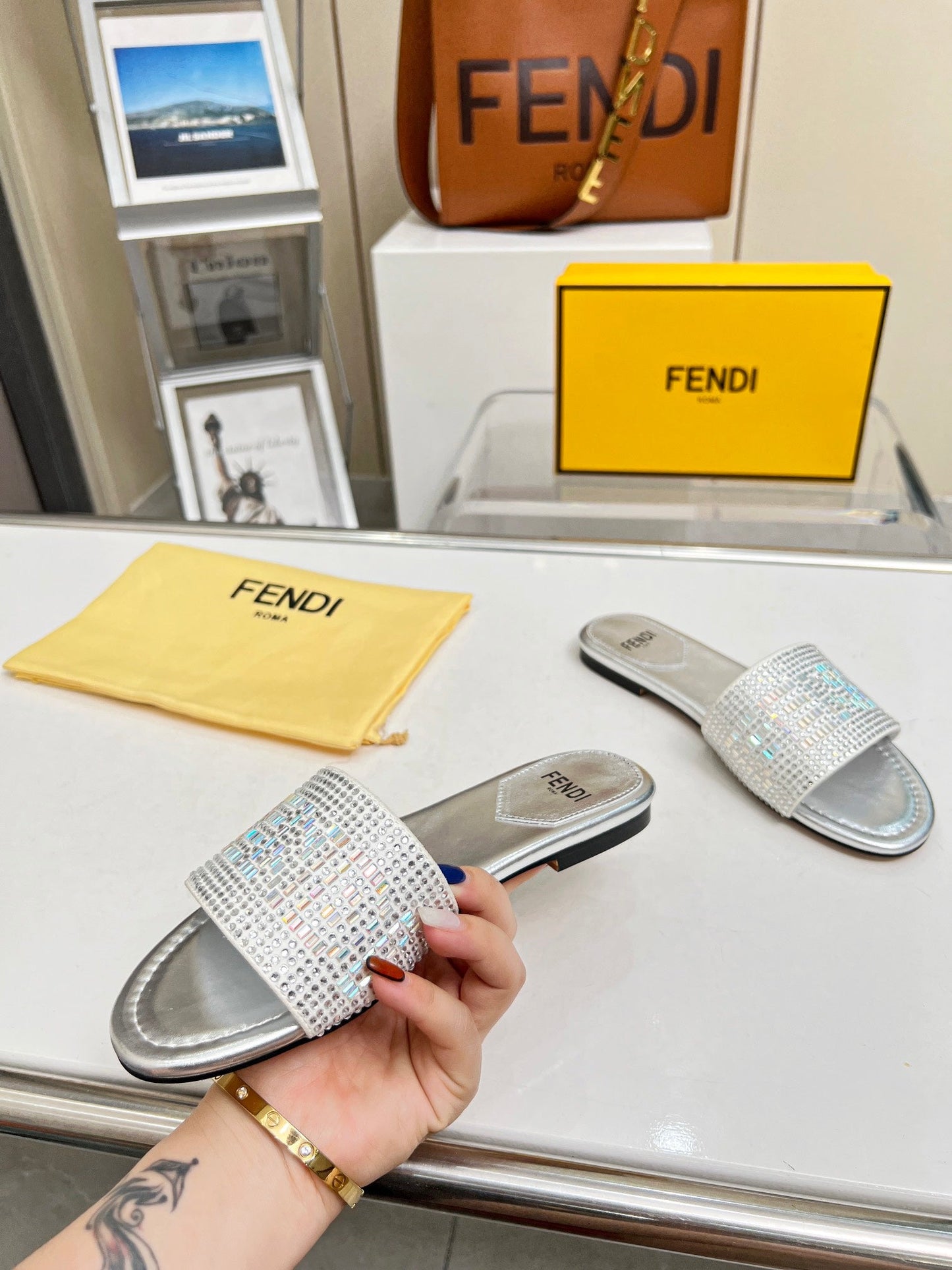 Luxury Shoes - FED - 070