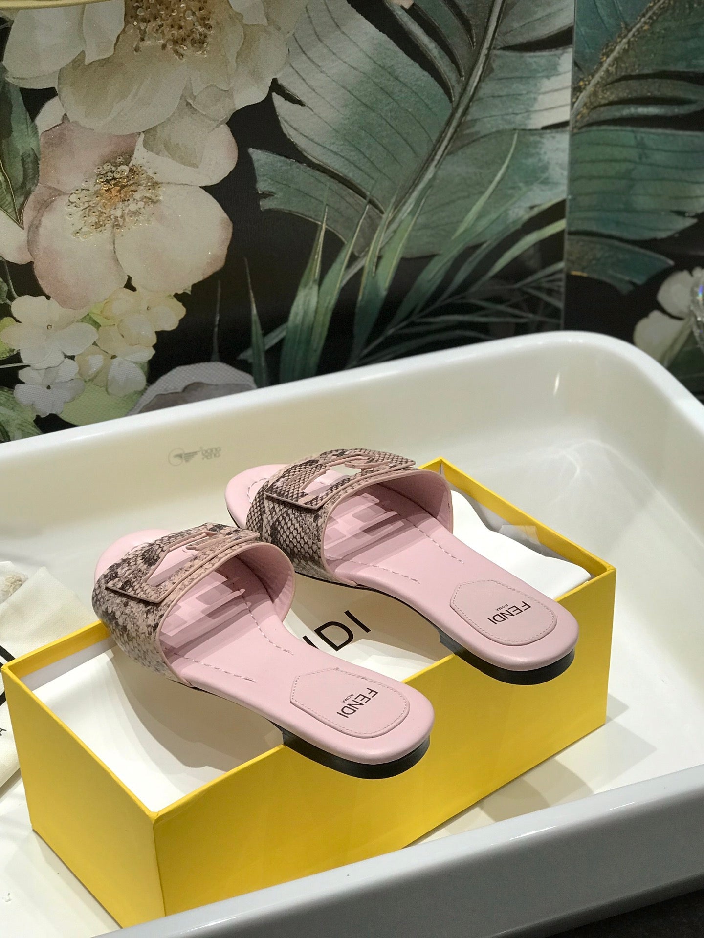 Luxury Shoes - FED - 062