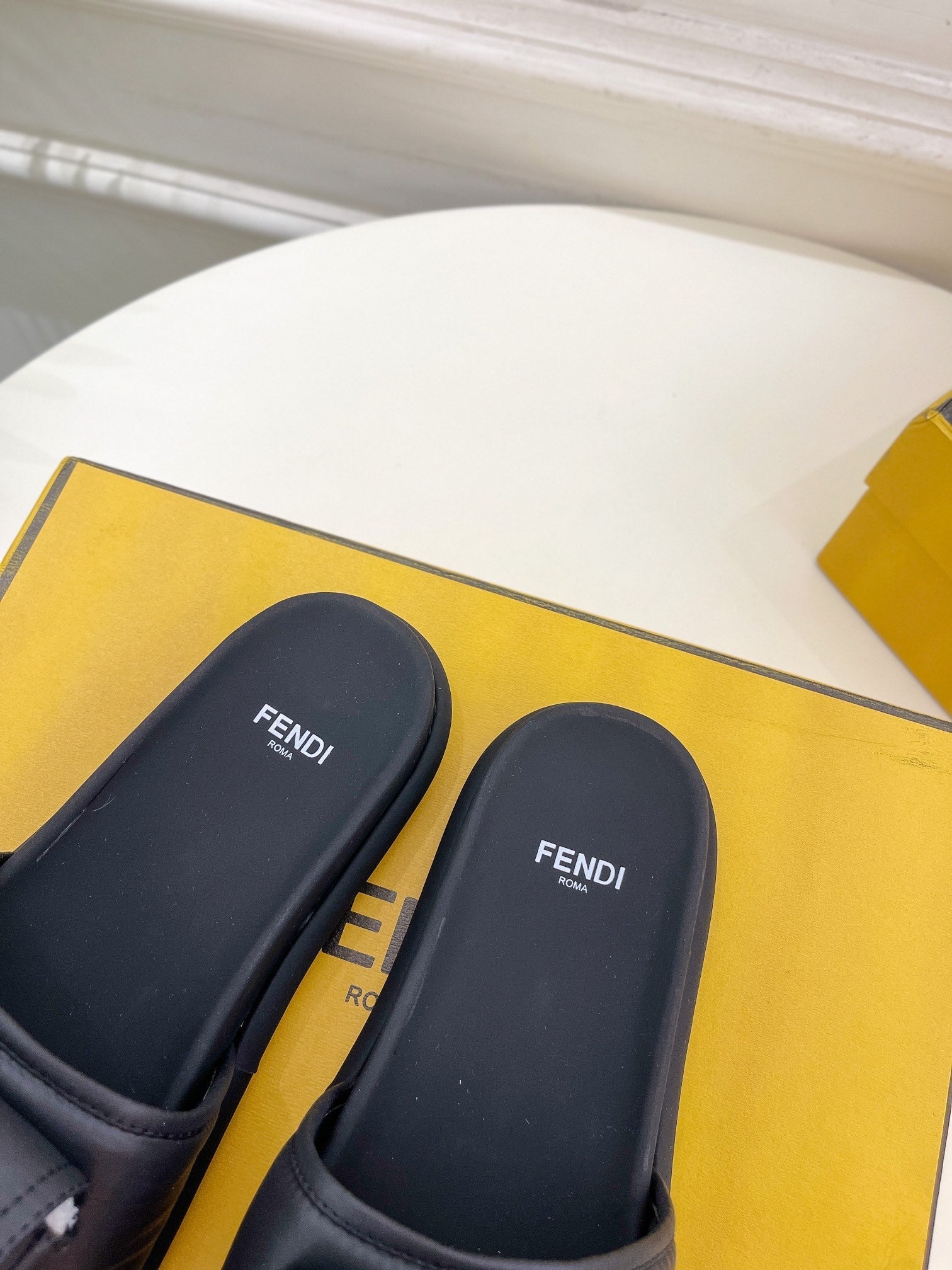 Luxury Shoes - FED - 064