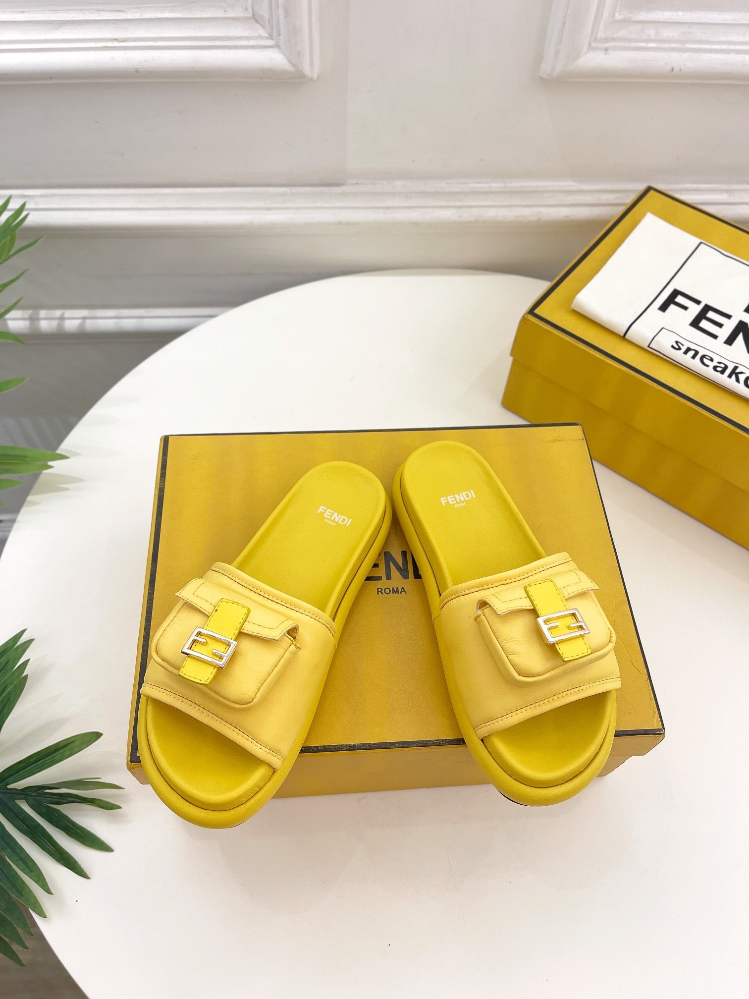 Luxury Shoes - FED - 067