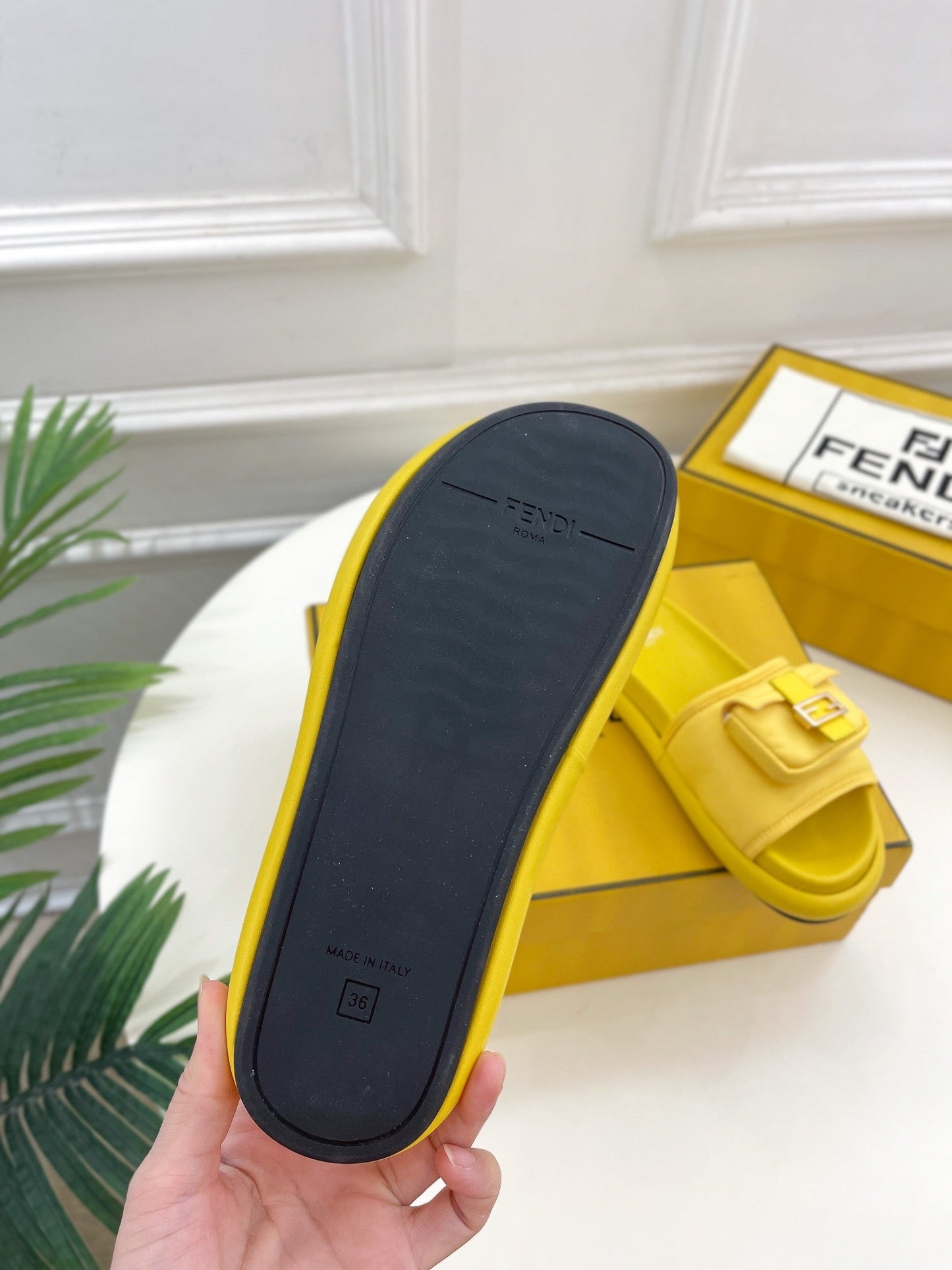 Luxury Shoes - FED - 067