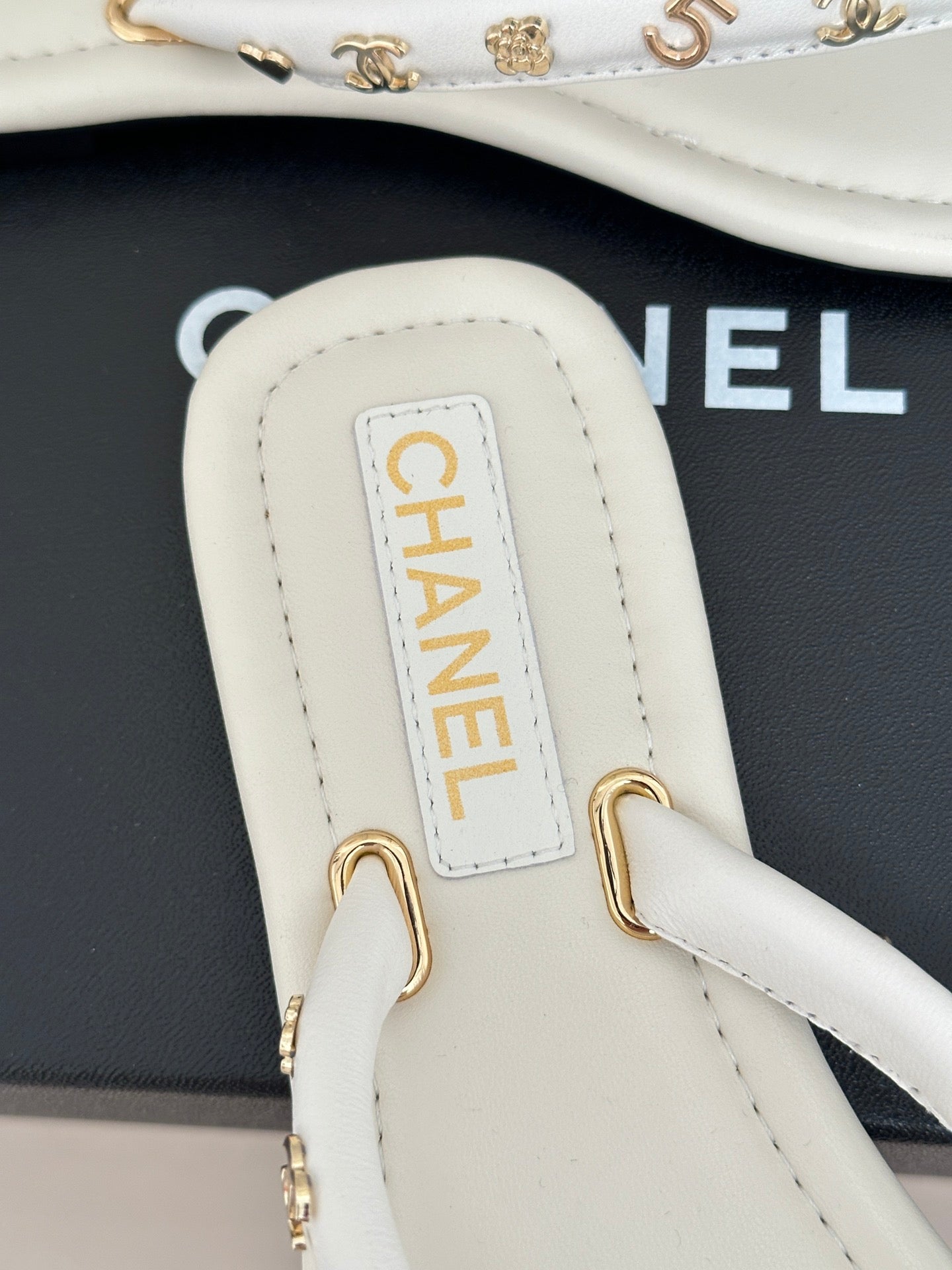 Luxury Shoes Sandals - CHL - 121