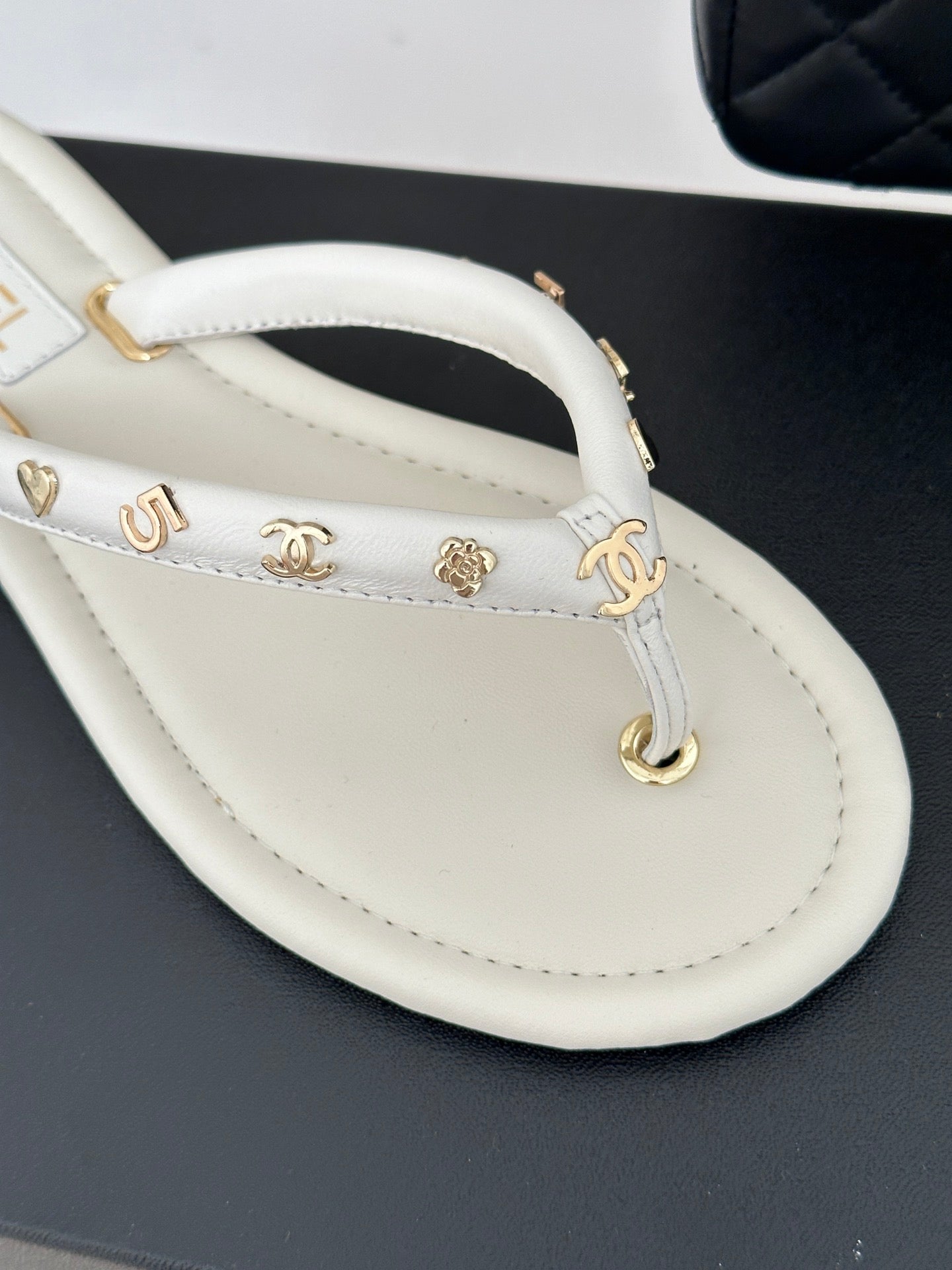 Luxury Shoes Sandals - CHL - 121