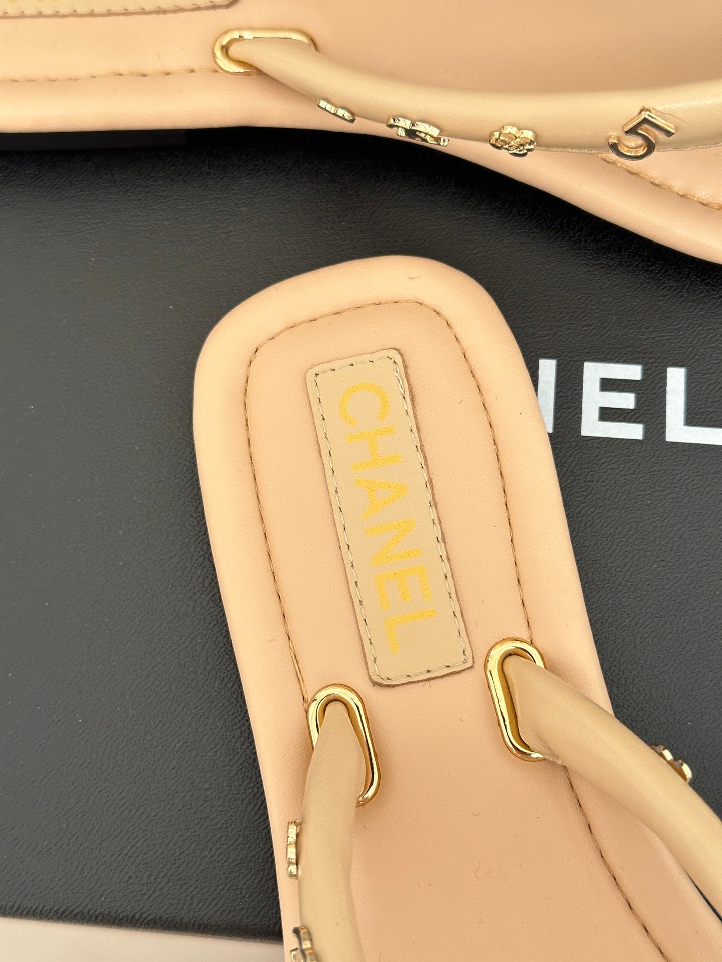 Luxury Shoes Sandals - CHL - 122