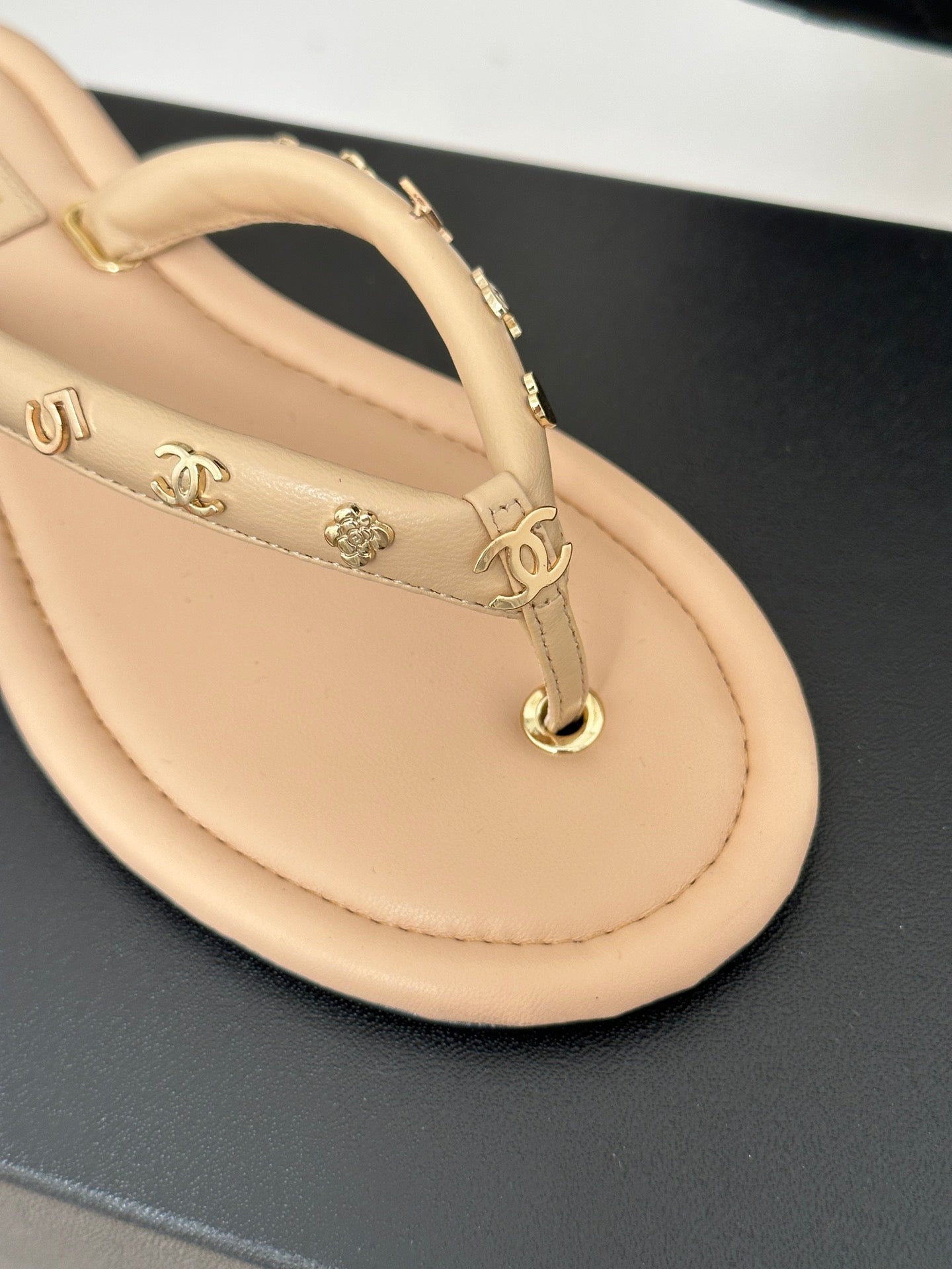Luxury Shoes Sandals - CHL - 122