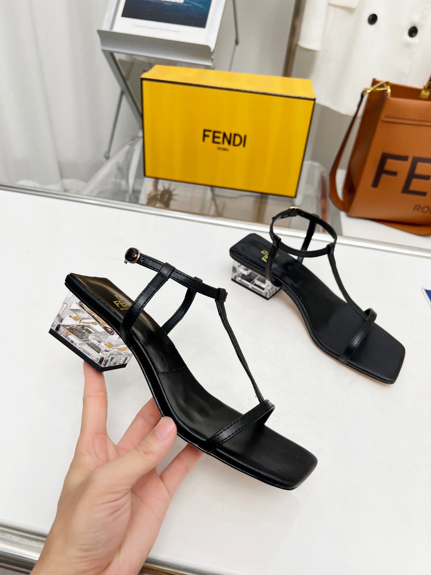 Luxury Shoes - FED - 052