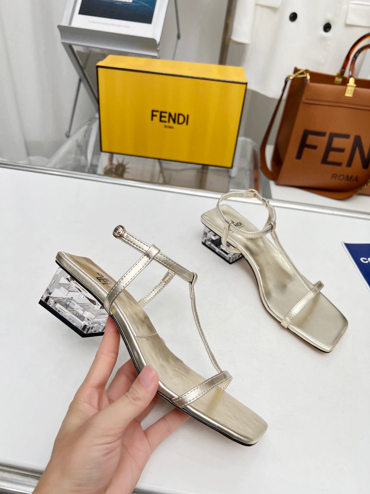 Luxury Shoes - FED - 053