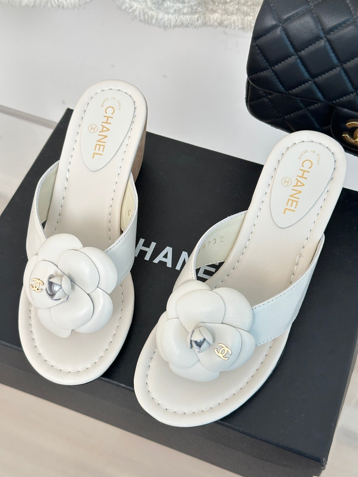 Luxury Shoes Sandals - CHL - 002