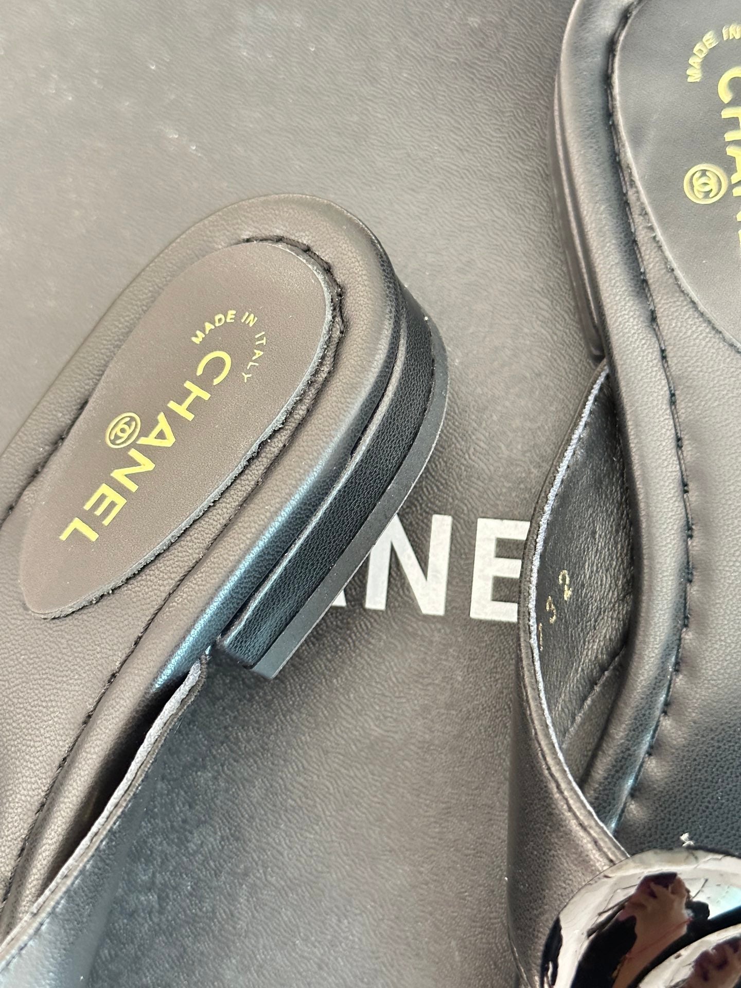 Luxury Shoes Sandals - CHL - 004