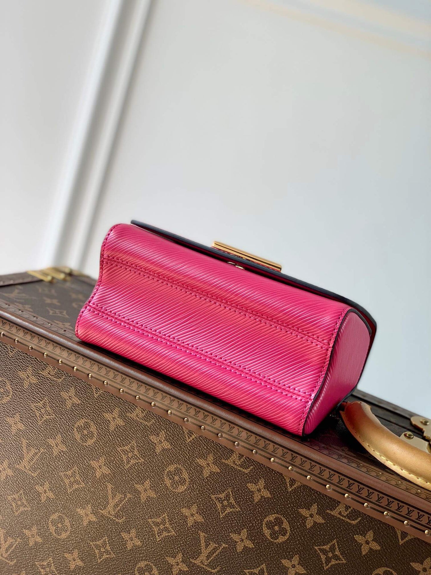 M20693 Twist PM 19cm rose red