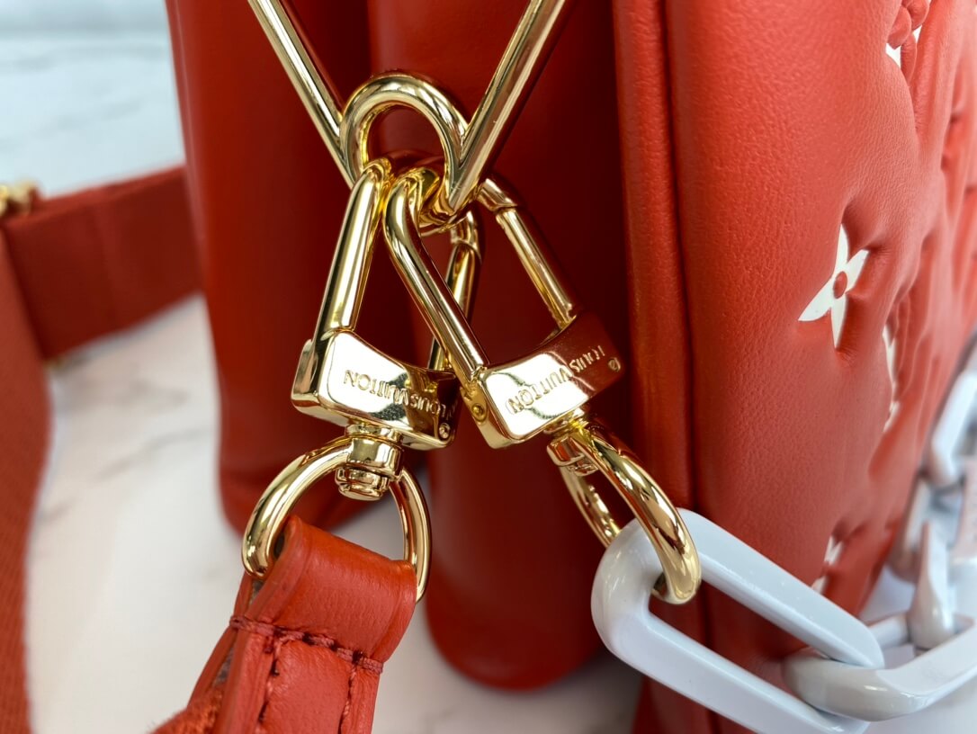 M20761 Coussin PM Monogram 26cm red cowhide-leathe