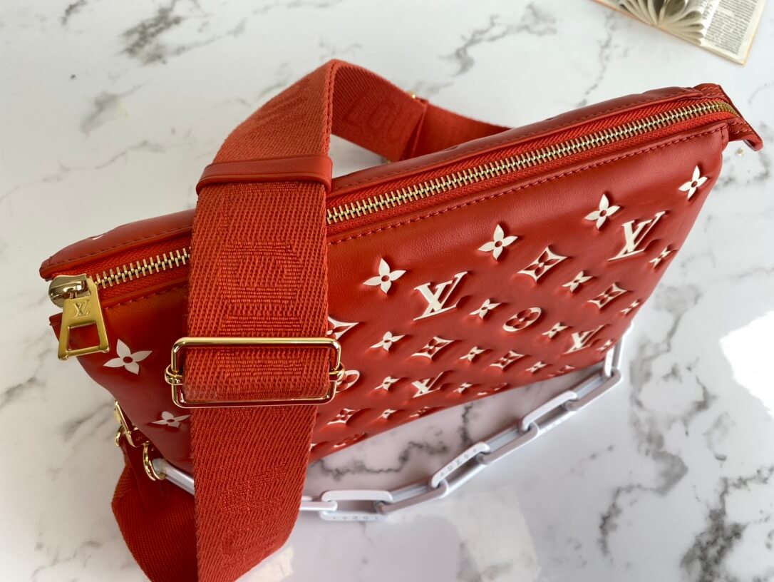 M20761 Coussin PM Monogram 26cm red cowhide-leathe