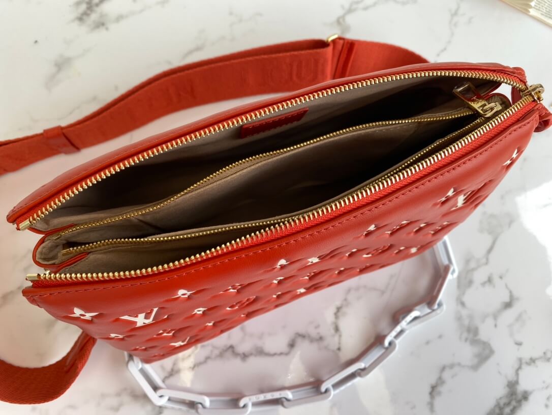 M20761 Coussin PM Monogram 26cm red cowhide-leathe