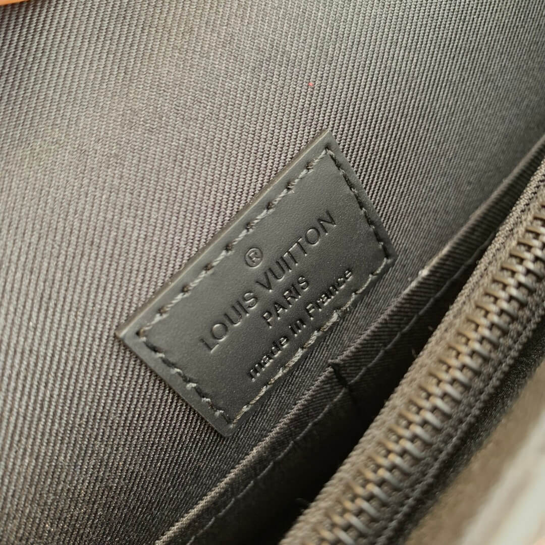 M20835 S Lock Briefcase Taurillon Monogram 39cm briefcase black