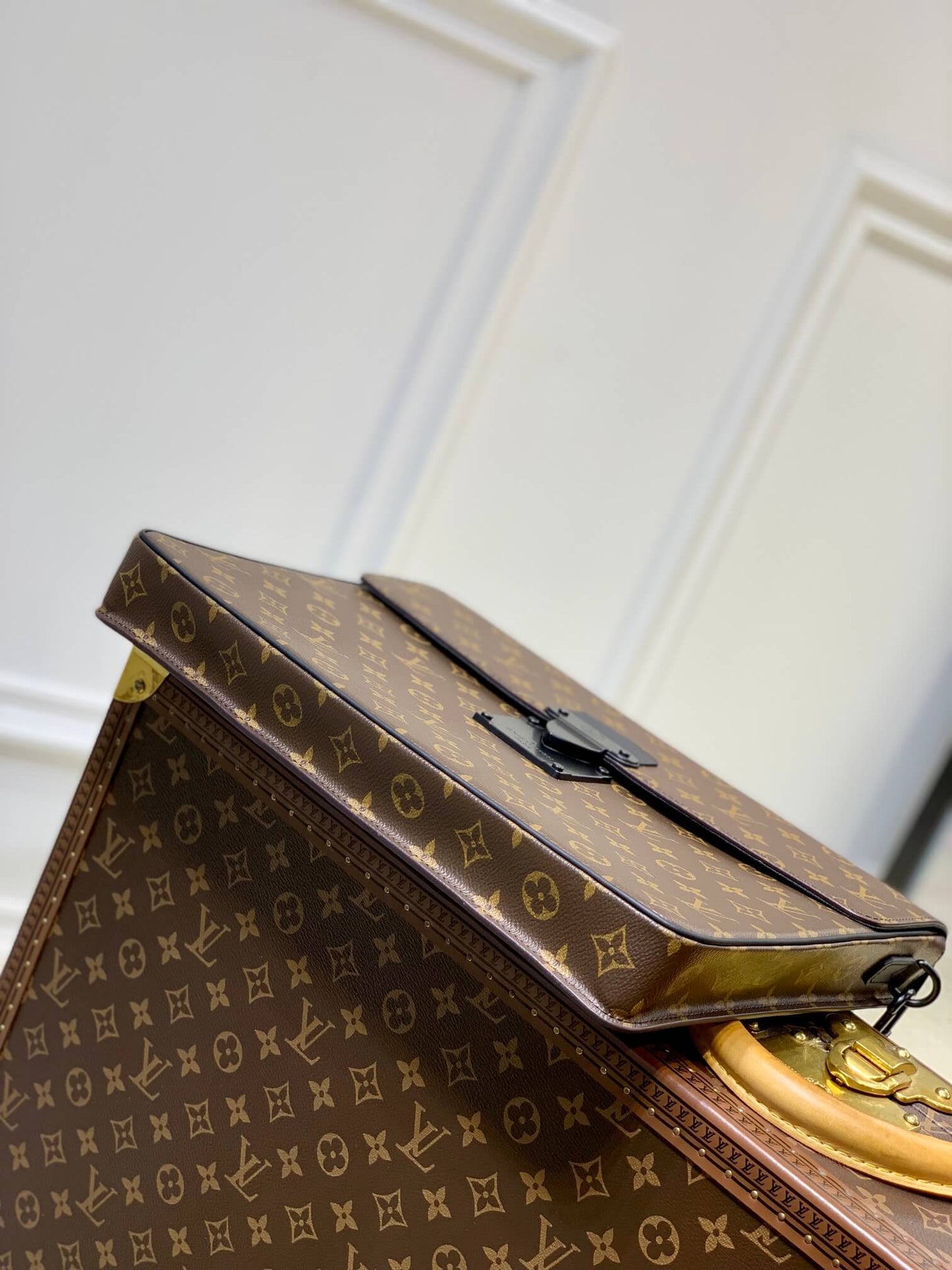 M20835 S Lock Briefcase Taurillon Monogram 39cm briefcase