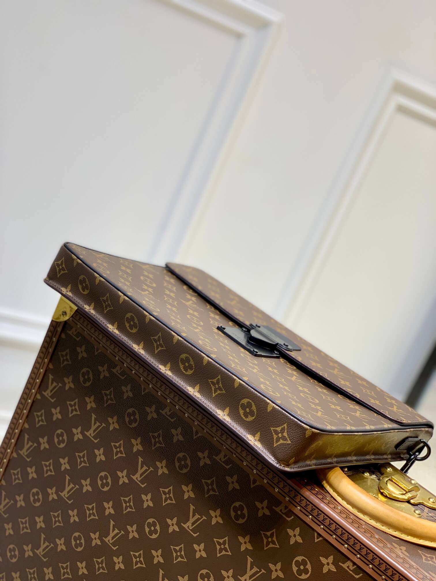 M20835 S Lock Briefcase Taurillon Monogram 39cm briefcase