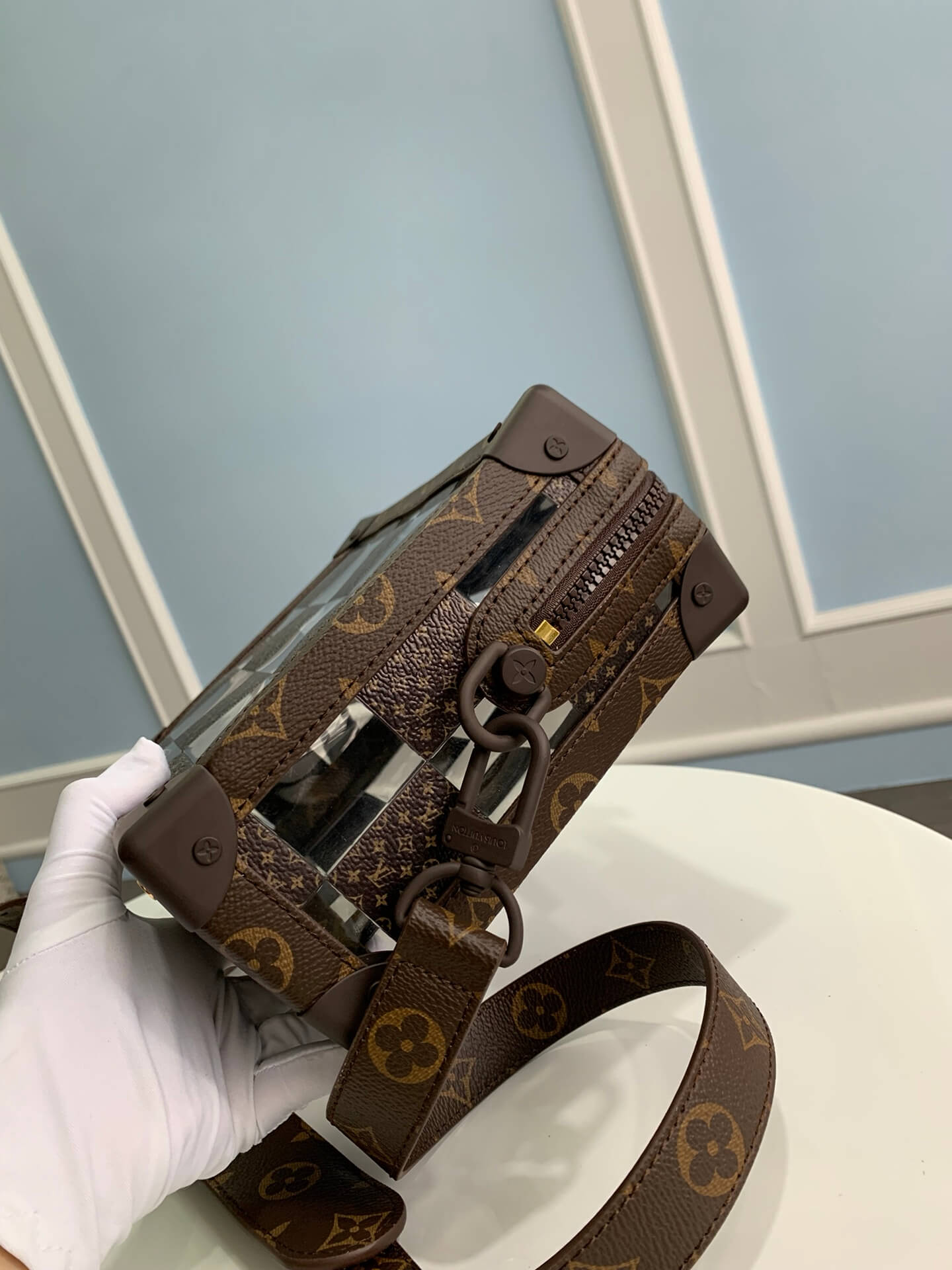 M20871 Side trunk Monogram Chess 25cm brown