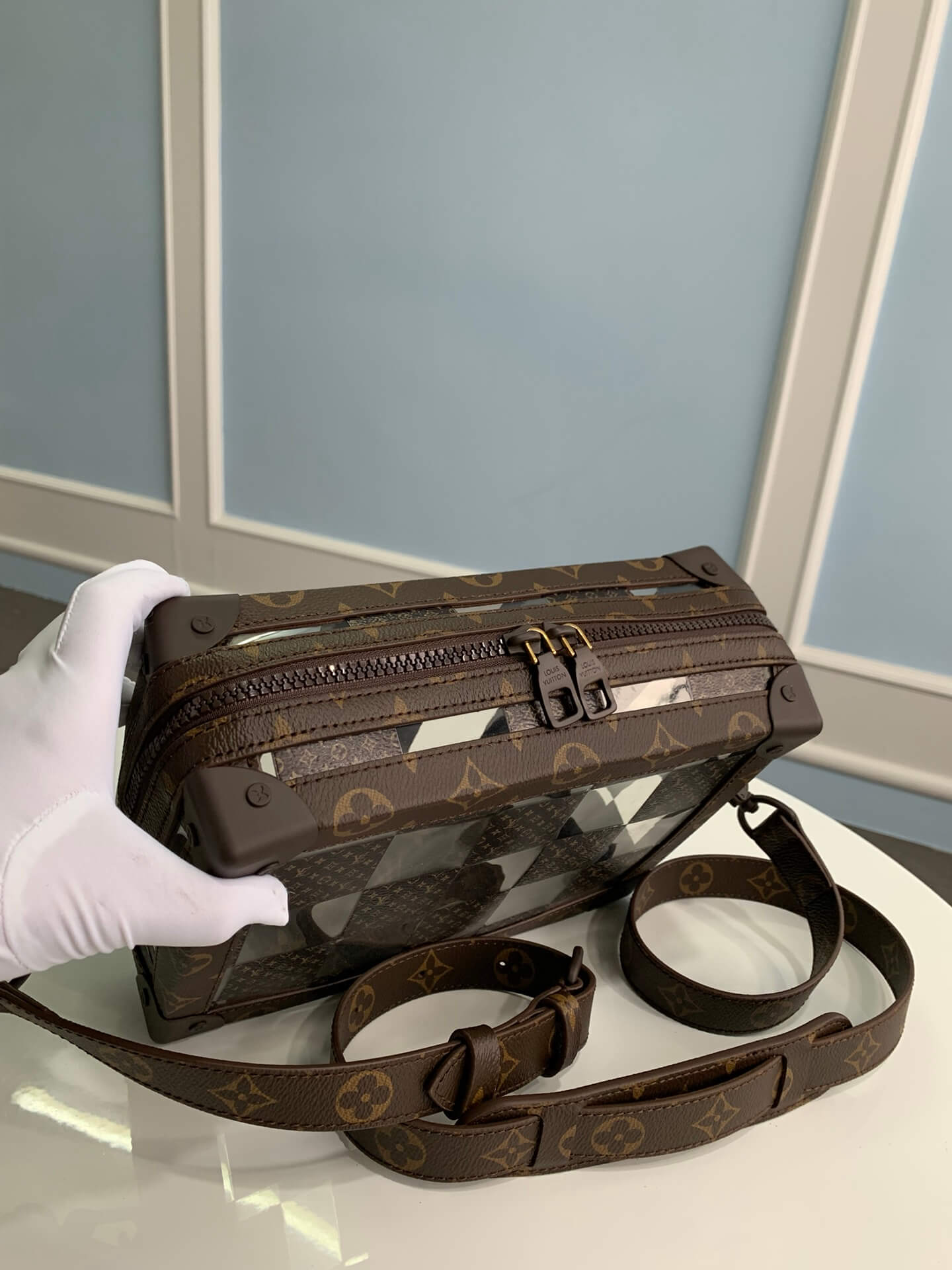 M20871 Side trunk Monogram Chess 25cm brown