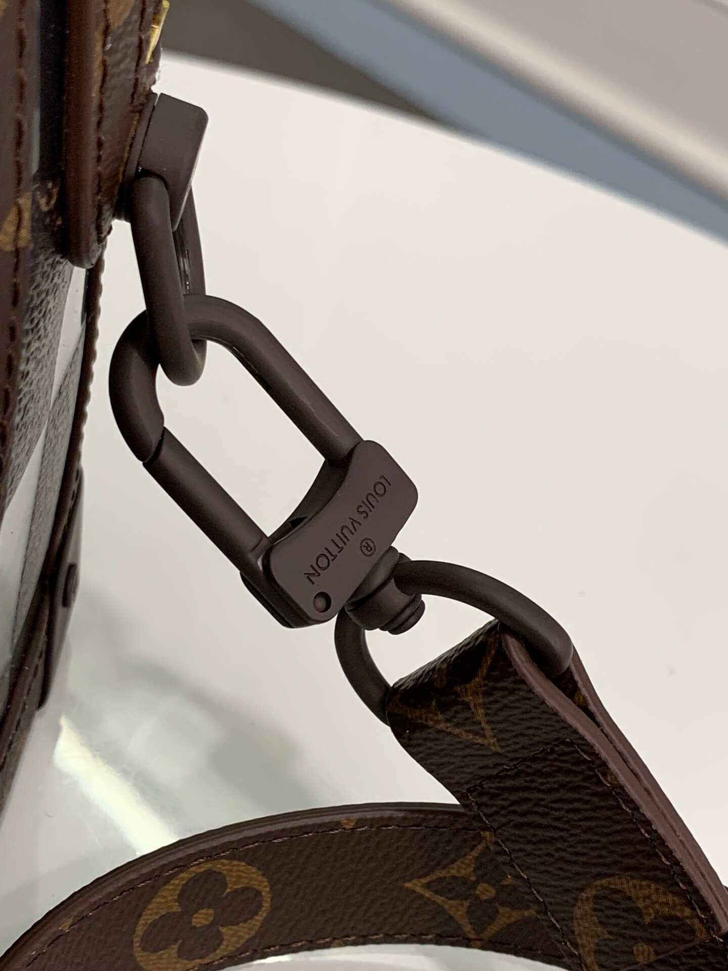 M20871 Side trunk Monogram Chess 25cm brown