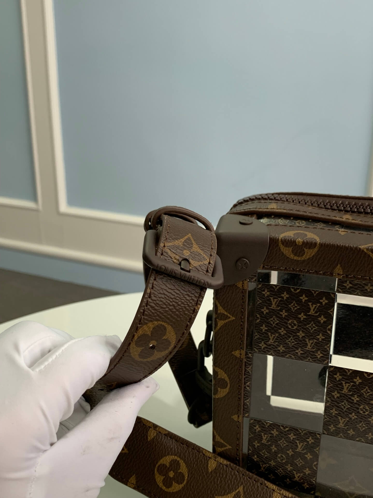 M20871 Side trunk Monogram Chess 25cm brown