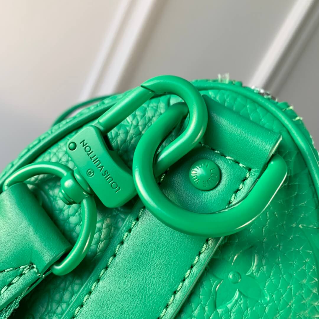 M20900 KEEPALL BANDOULIÈRE 25 green Embossing