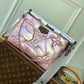 M21056 MAXI MULTI POCHETTE ACCESSOIRES 34CM Pillow Silver / Pale Pink