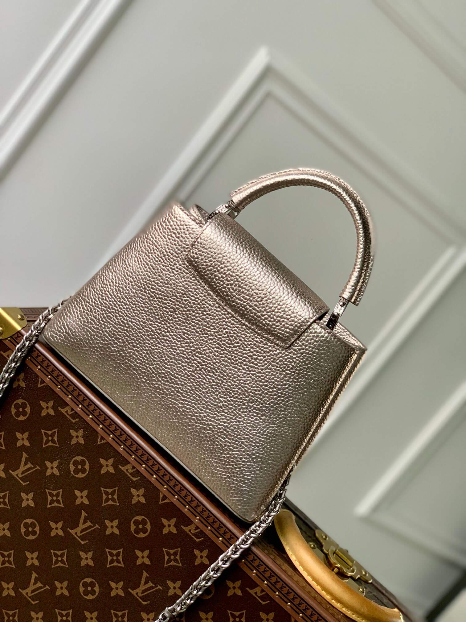 M21102 Capucines BB 27cm Etain Metallic Gray