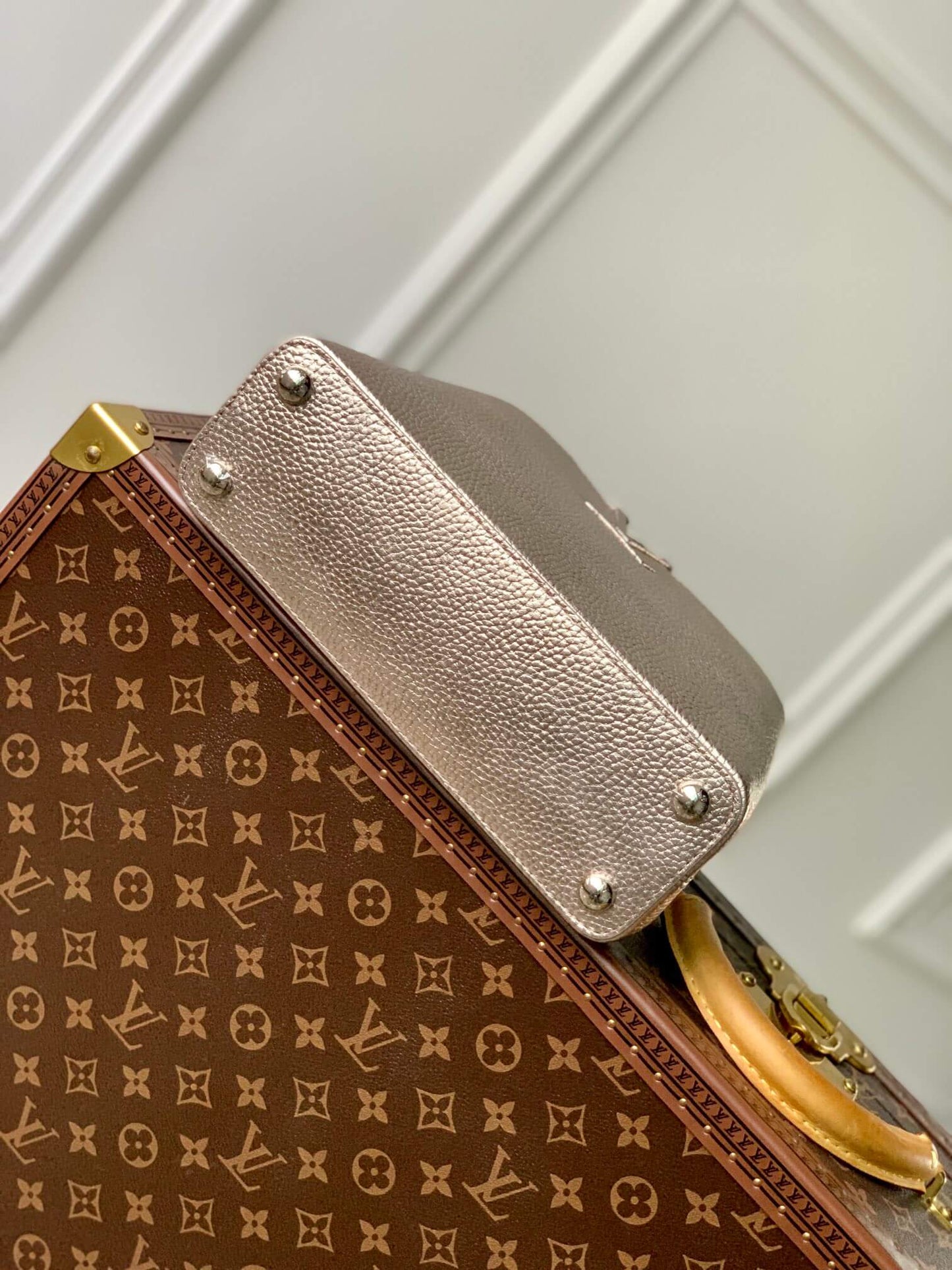 M21102 Capucines BB 27cm Etain Metallic Gray