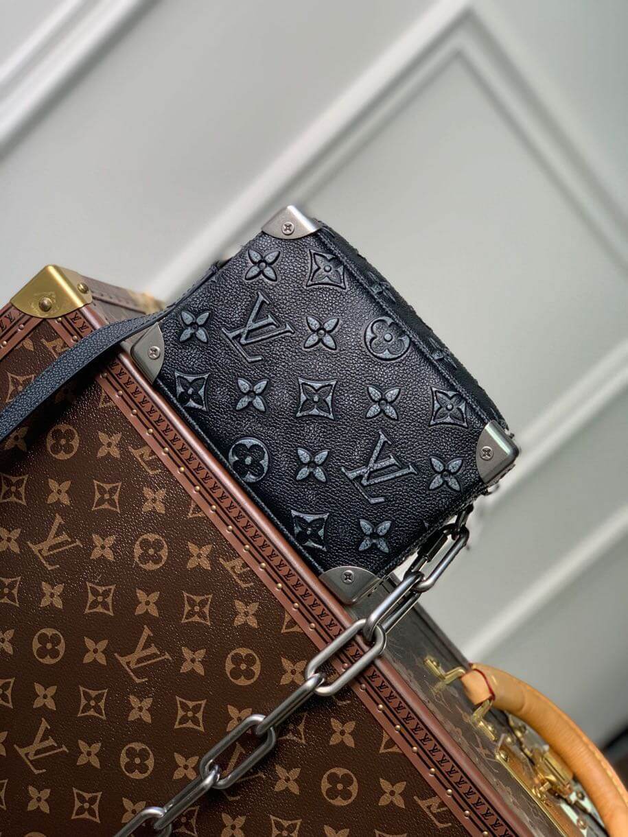 M21368 Mini Soft Trunk Monogram 18.5cm black