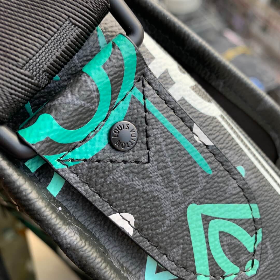 M21394 STEAMER WEARABLE WALLET Sac Plat 35CM green