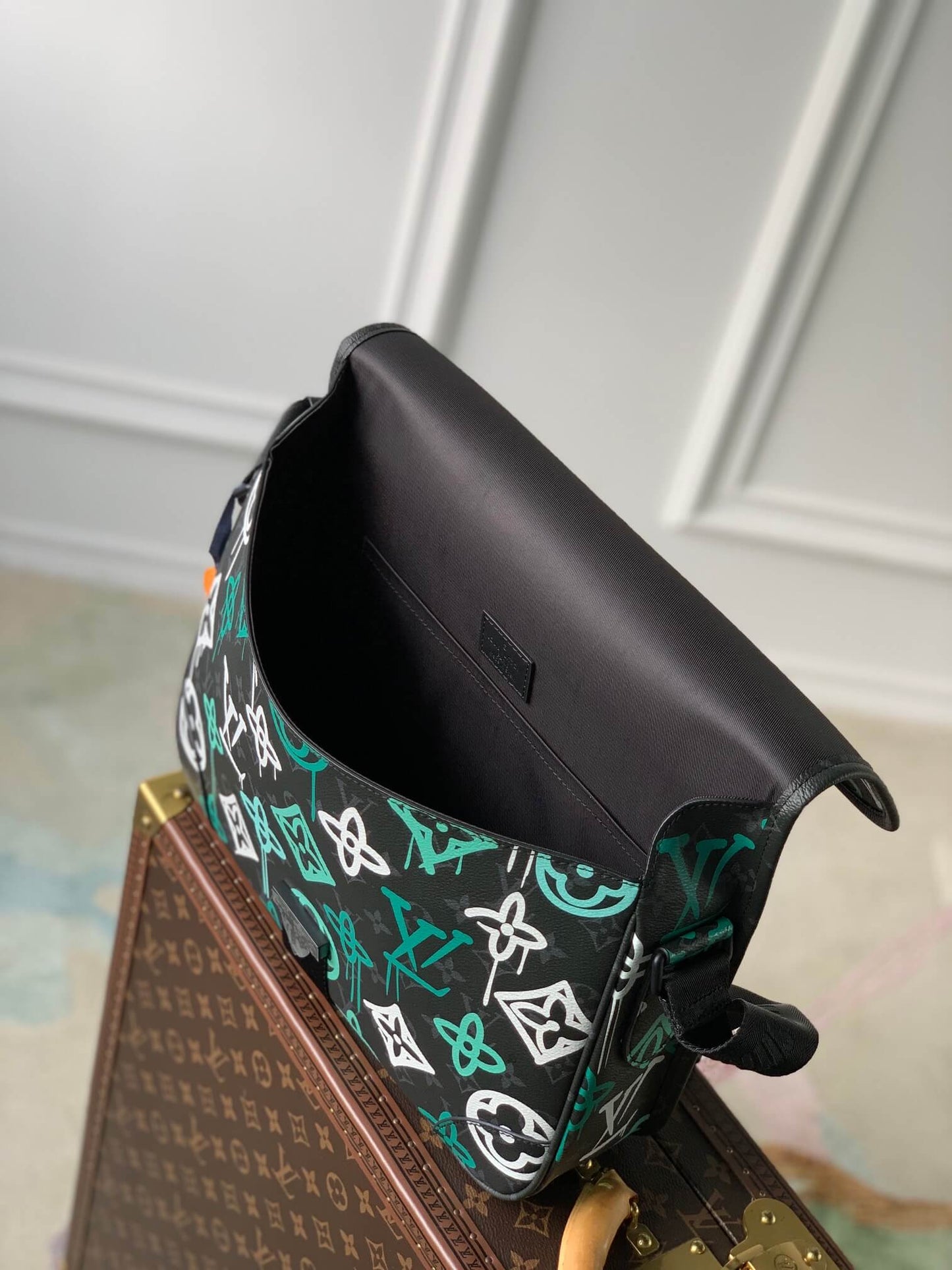 M21394 STEAMER WEARABLE WALLET Sac Plat 35CM green